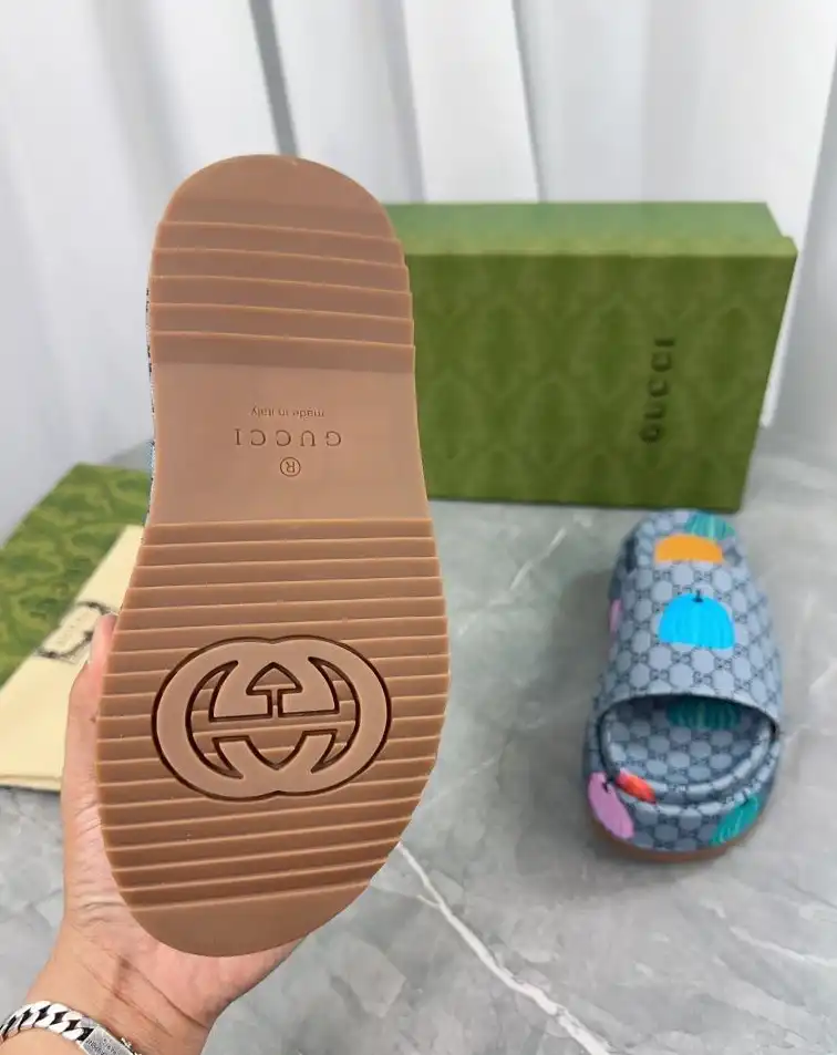 hype Gucci Slippers