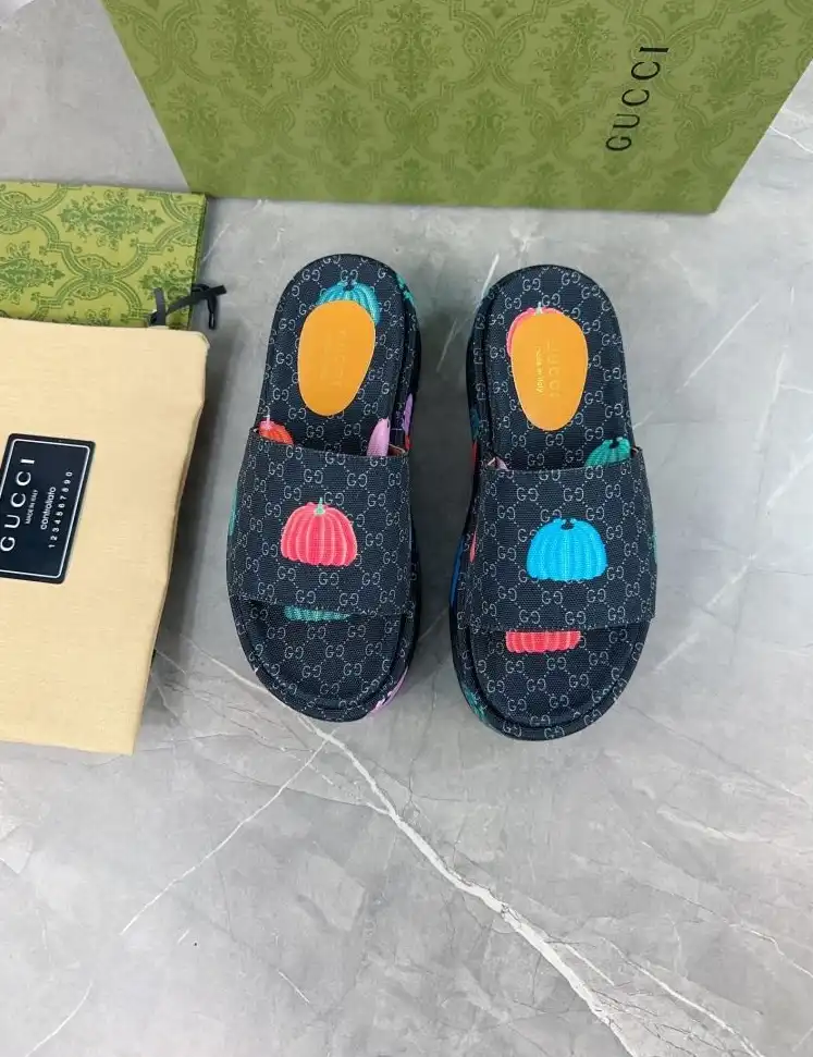 hype Gucci Slippers