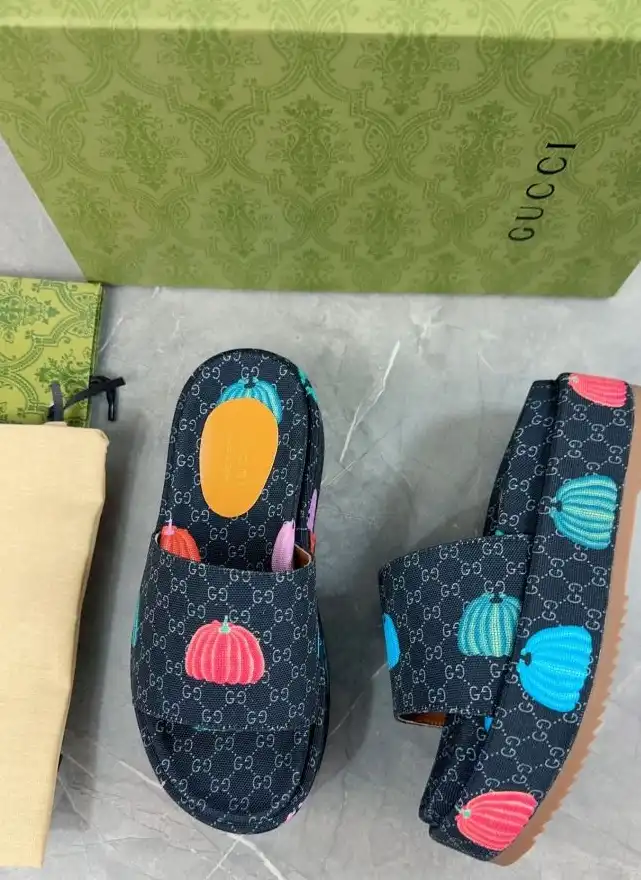 hype Gucci Slippers