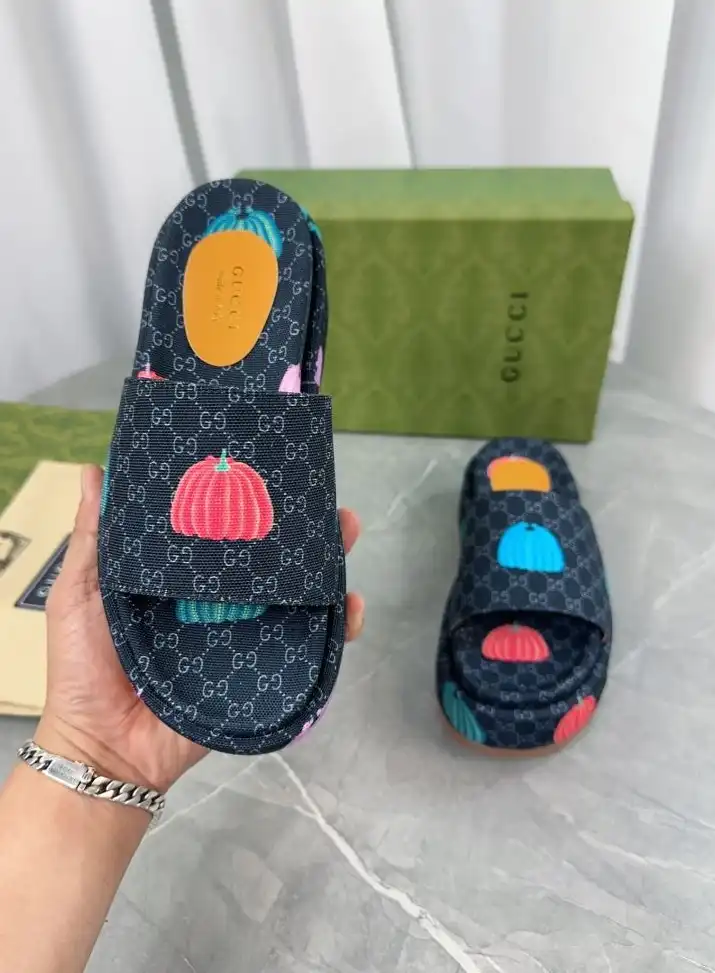 hype Gucci Slippers