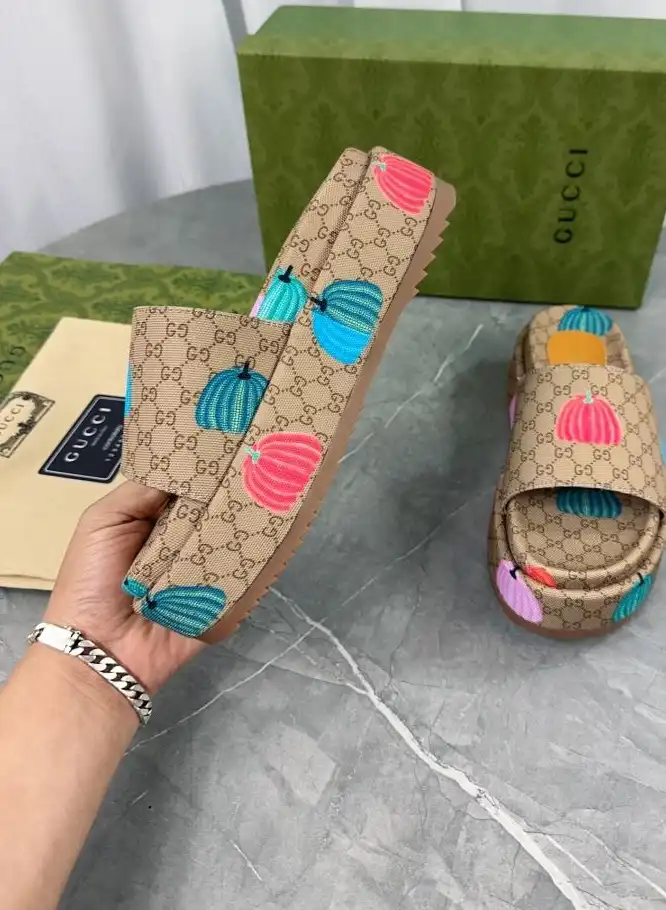 hype Gucci Slippers