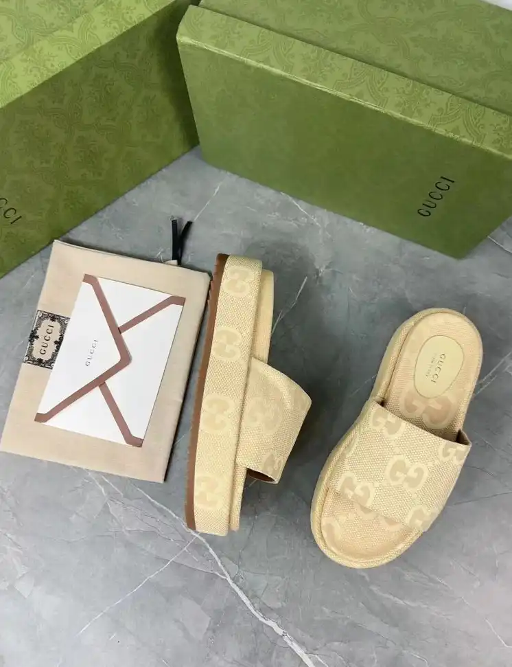 hype Gucci Slippers