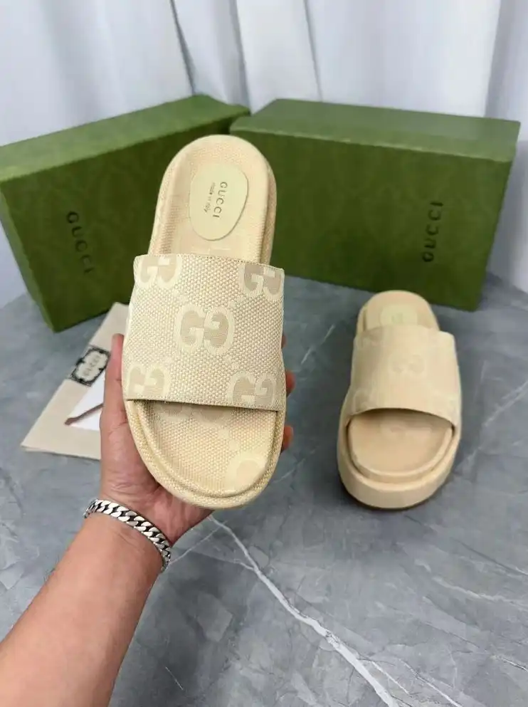 hype Gucci Slippers