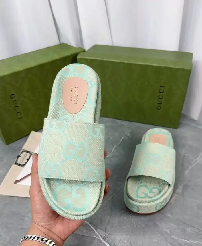 hype Gucci Slippers