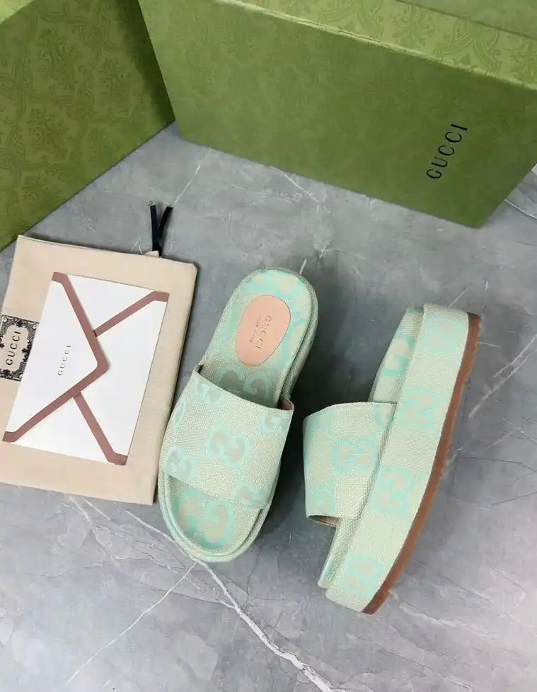 hype Gucci Slippers