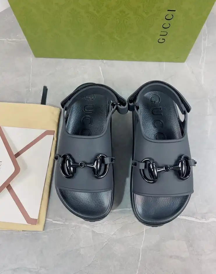 hype Gucci Sandals