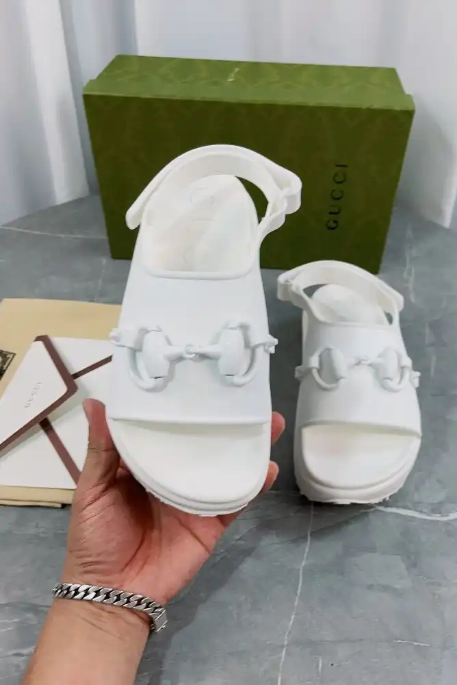 hype Gucci Sandals