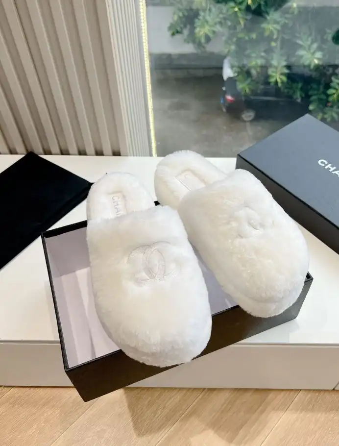 hype Chanel Slippers