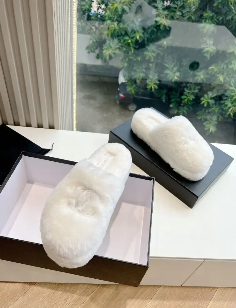 hype Chanel Slippers