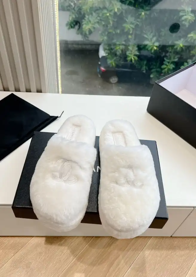 hype Chanel Slippers