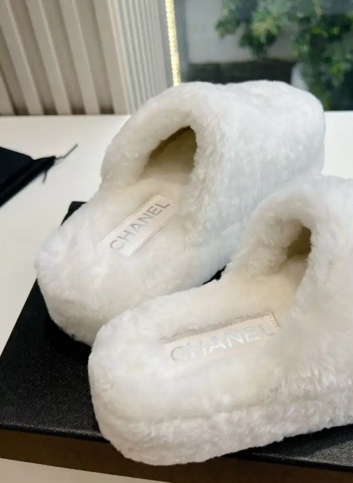 hype Chanel Slippers