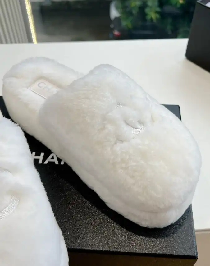 hype Chanel Slippers