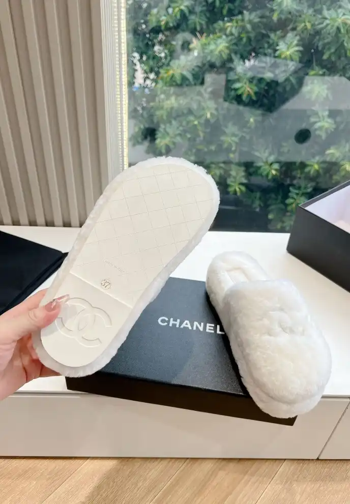 hype Chanel Slippers