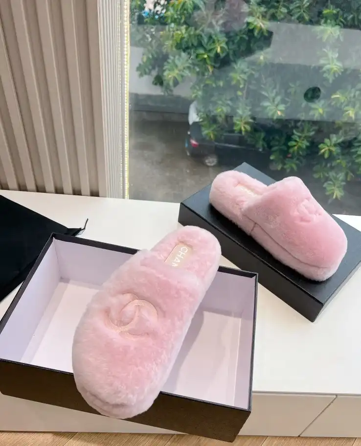 hype Chanel Slippers