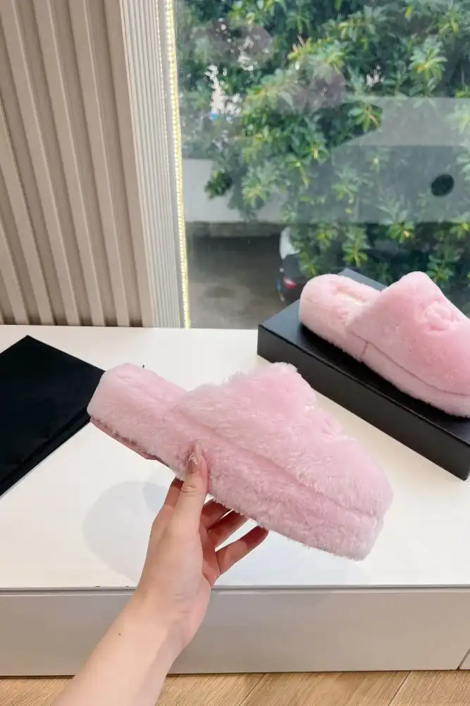 hype Chanel Slippers