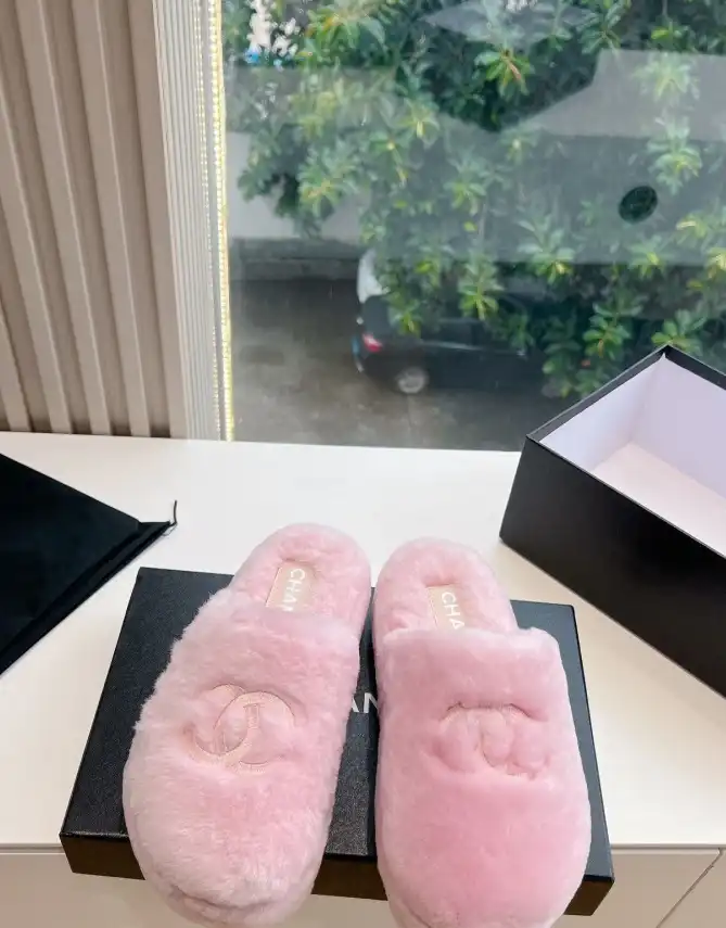 hype Chanel Slippers