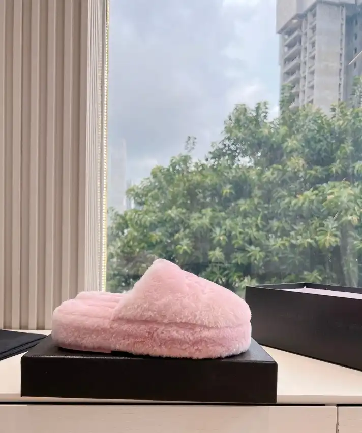 hype Chanel Slippers