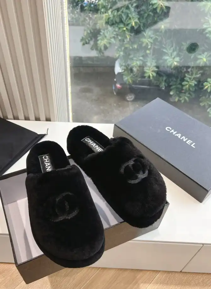 hype Chanel Slippers