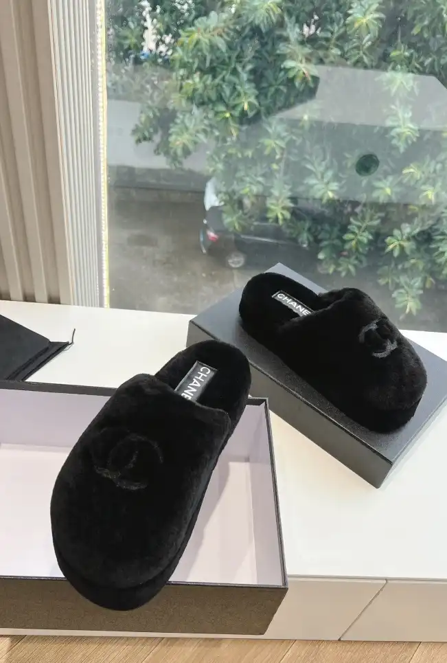 hype Chanel Slippers