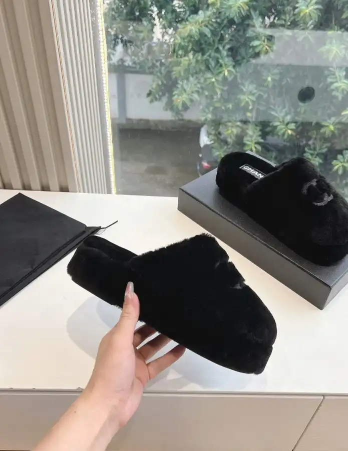 hype Chanel Slippers