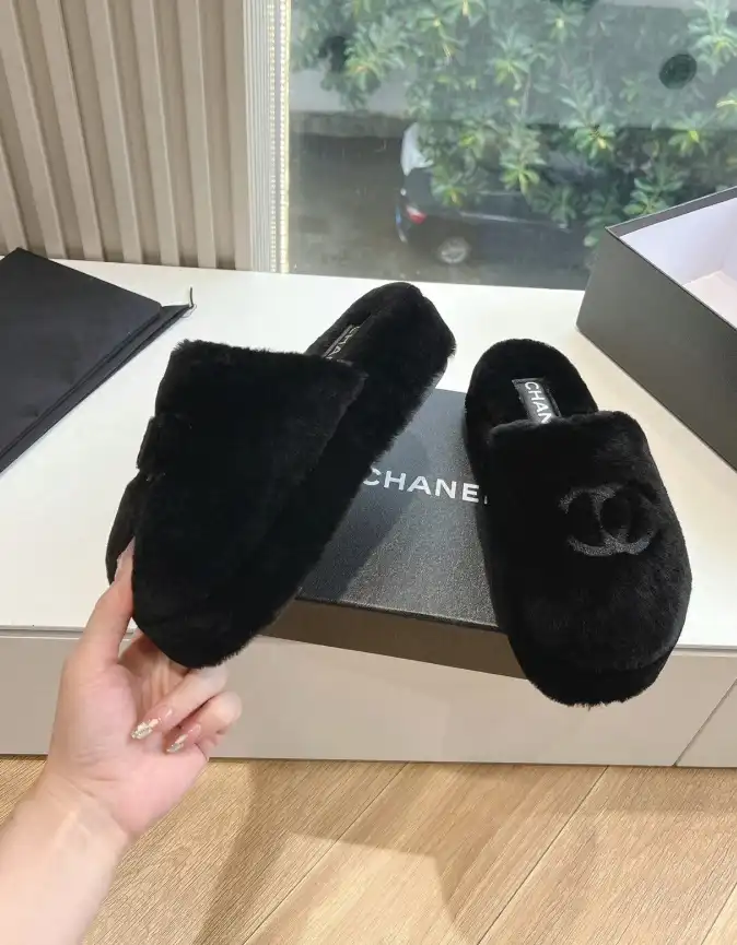 hype Chanel Slippers