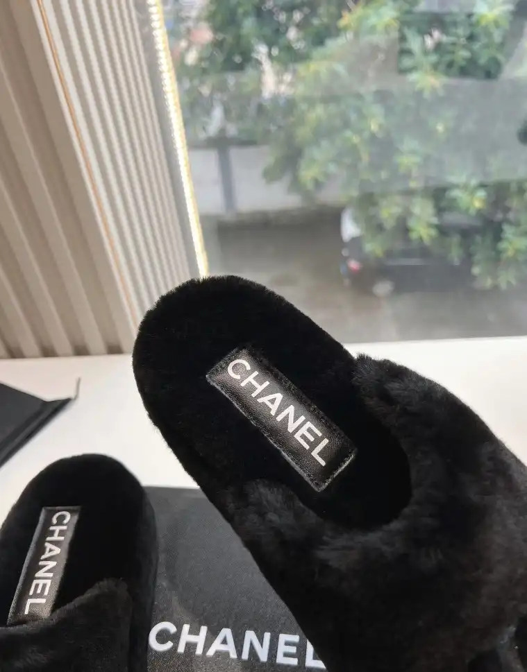 hype Chanel Slippers