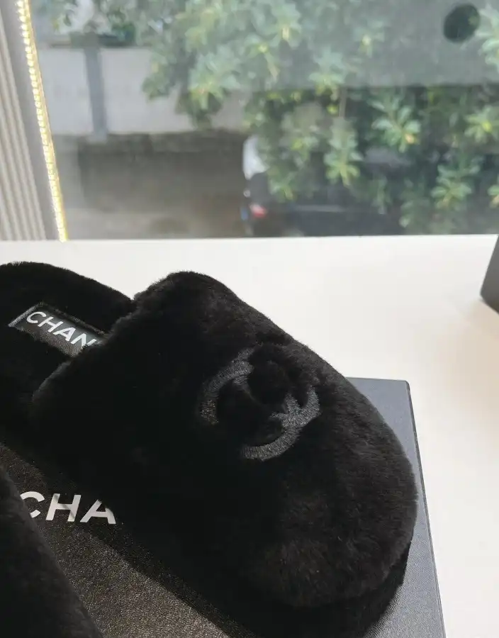 hype Chanel Slippers