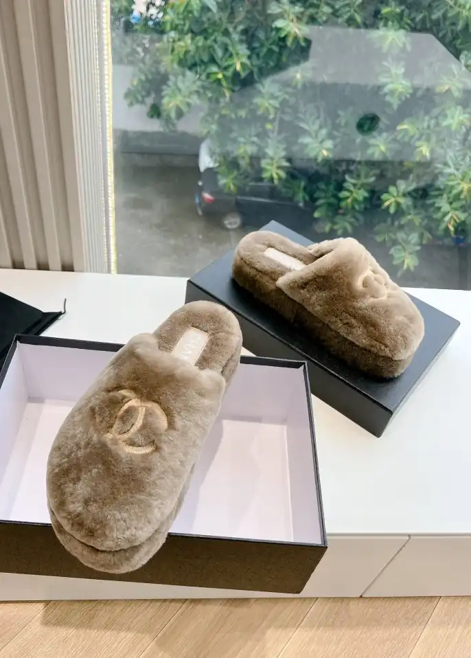 hype Chanel Slippers