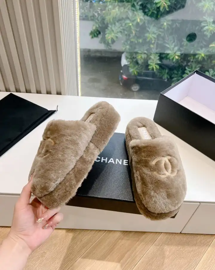 hype Chanel Slippers