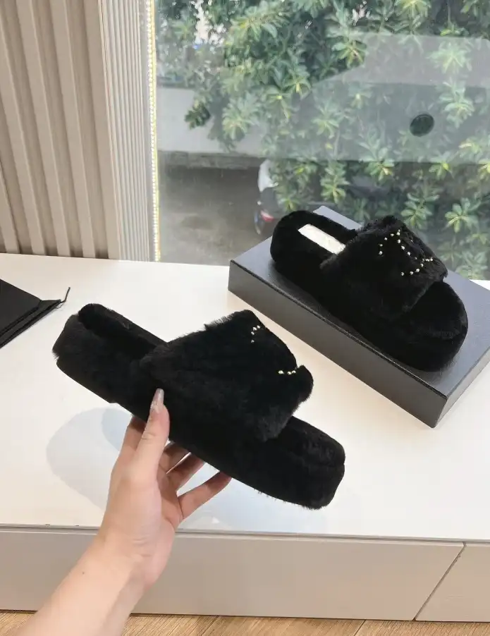 hype Chanel Slippers