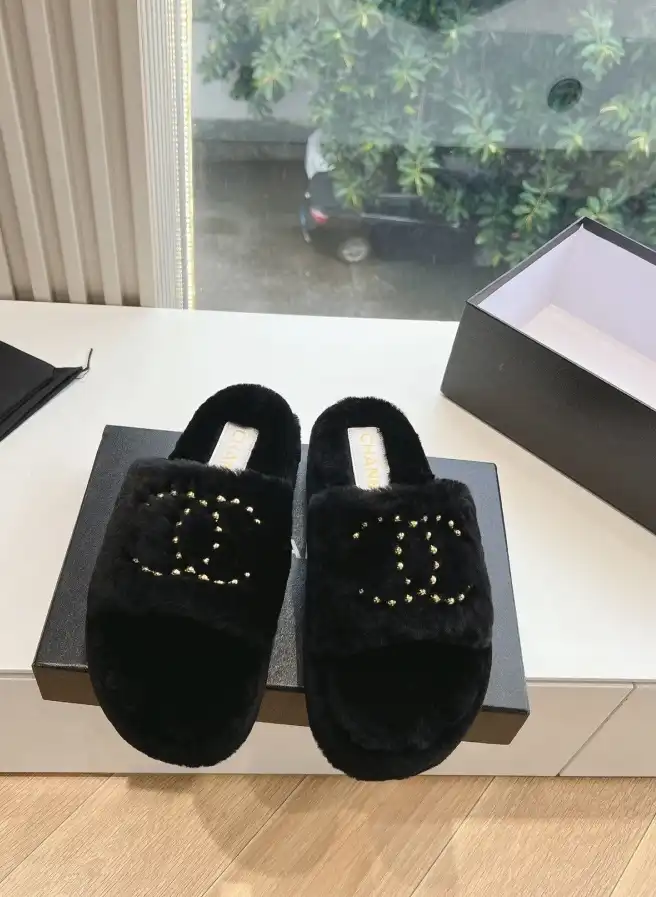 hype Chanel Slippers