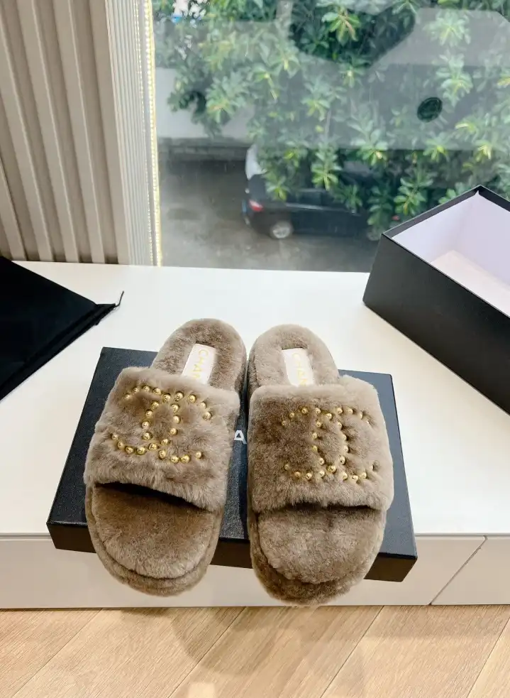 hype Chanel Slippers