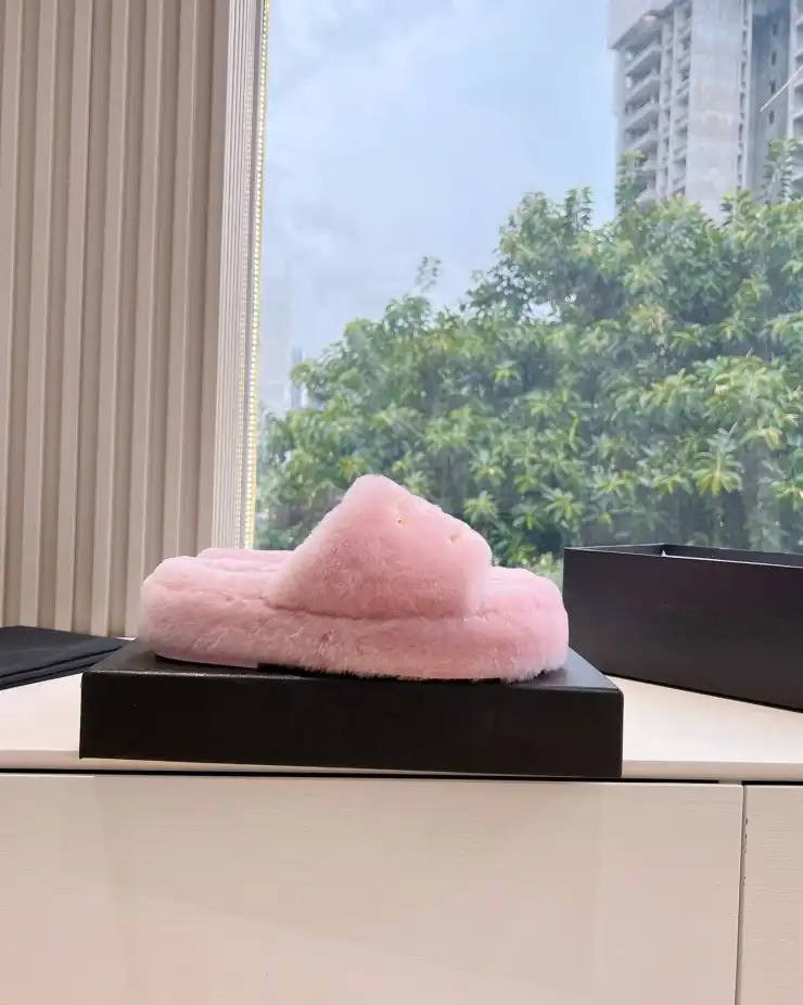 hype Chanel Slippers