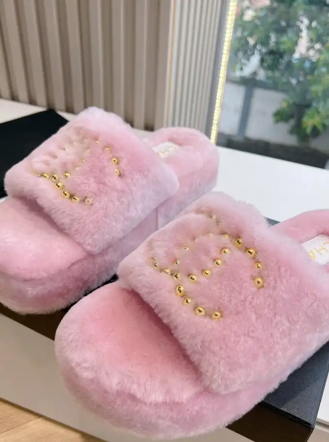 hype Chanel Slippers