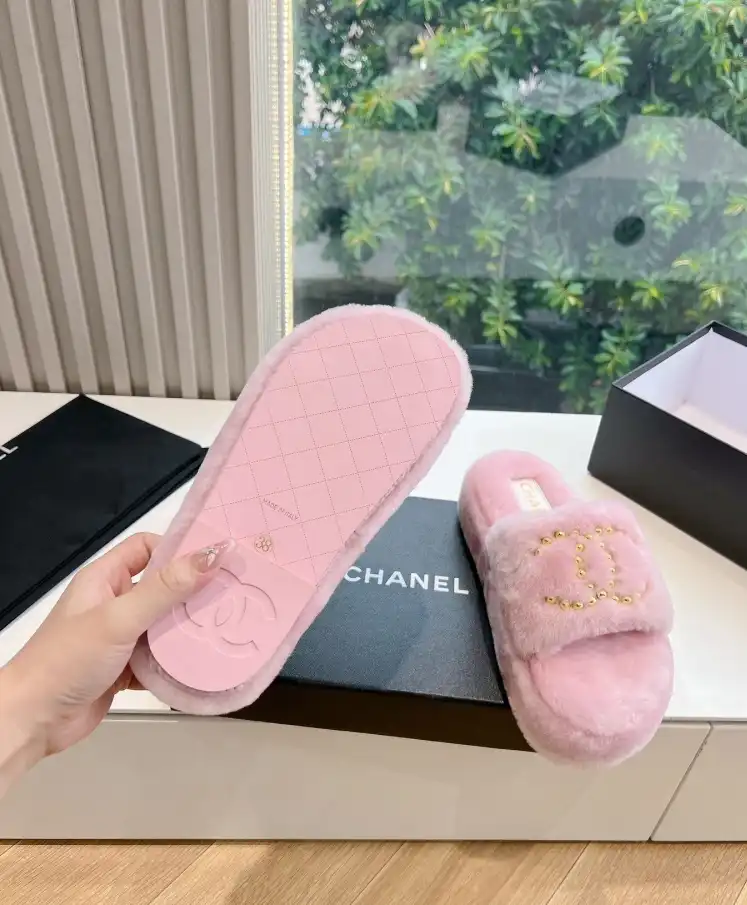 hype Chanel Slippers