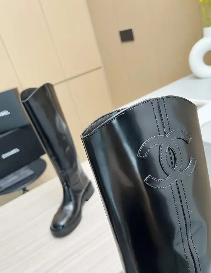 hype Chanel Boots