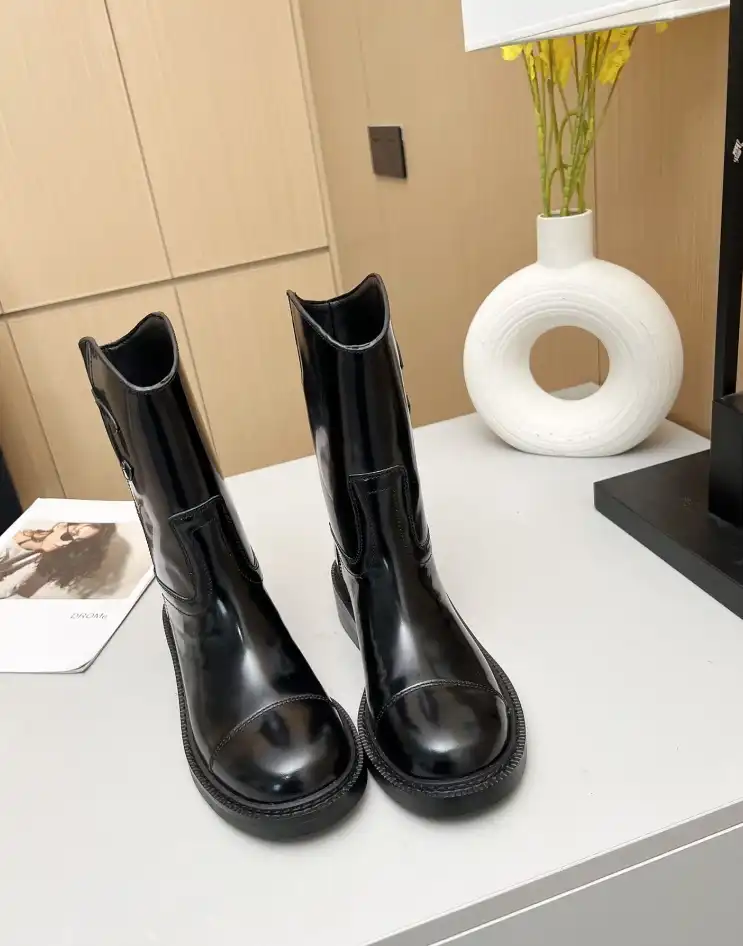 hype Chanel Boots