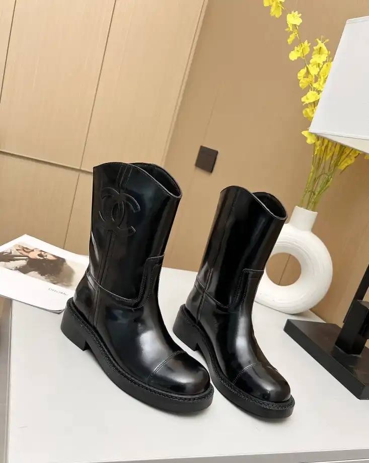 hype Chanel Boots