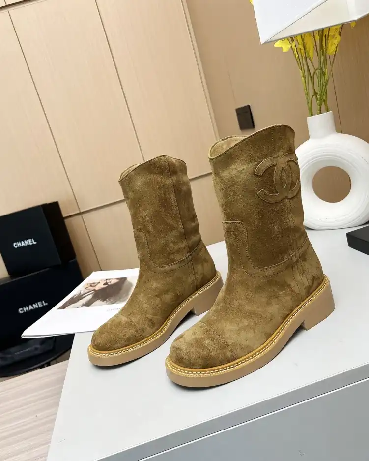 hype Chanel Boots