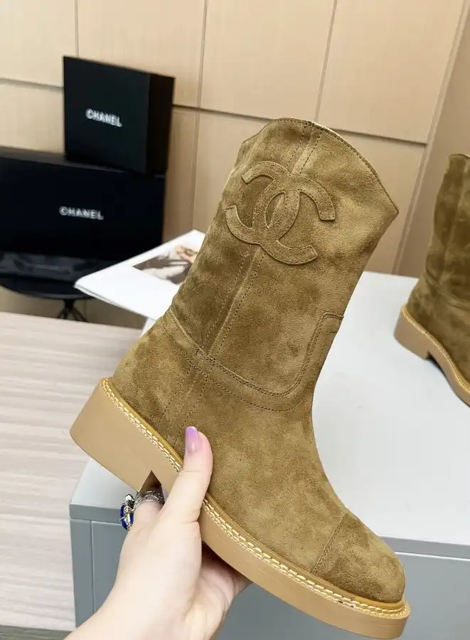 hype Chanel Boots