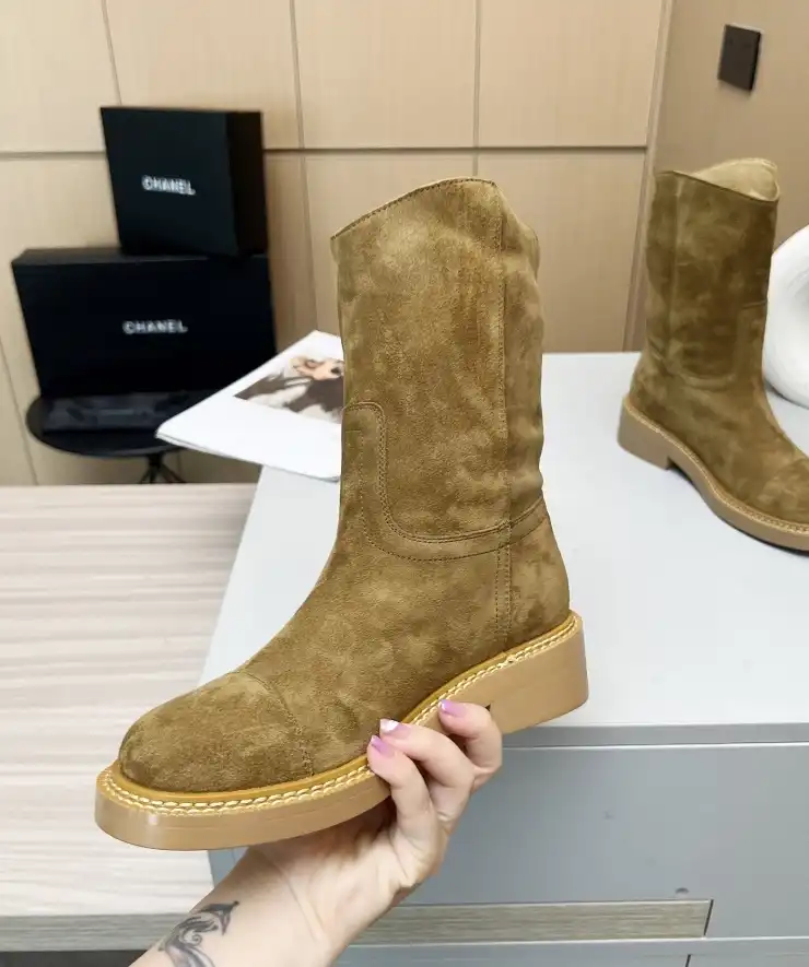 hype Chanel Boots