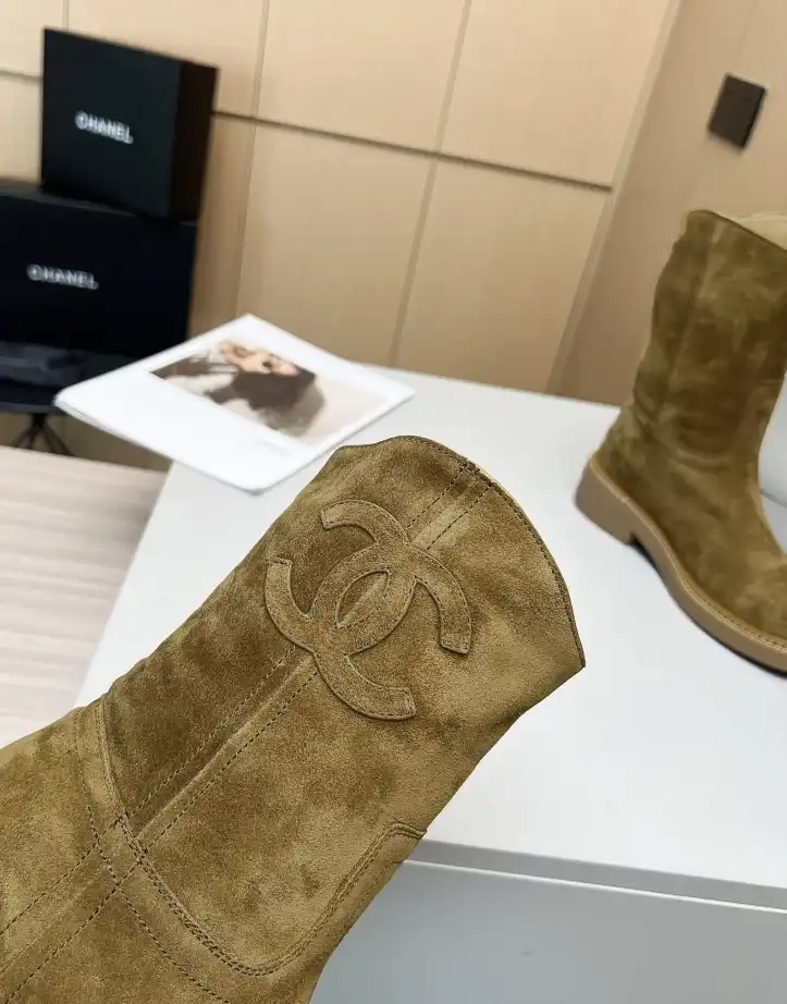 hype Chanel Boots