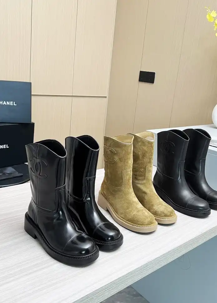 hype Chanel Boots