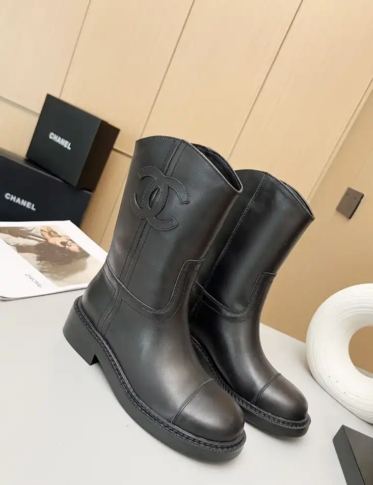 hype Chanel Boots