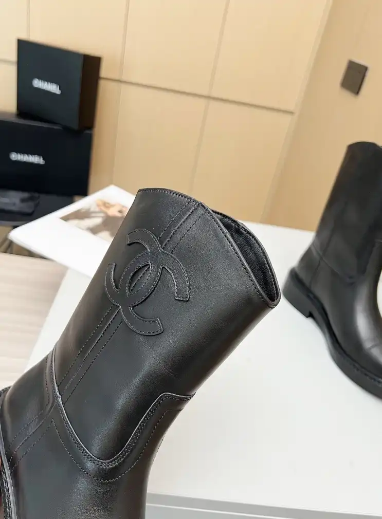 hype Chanel Boots