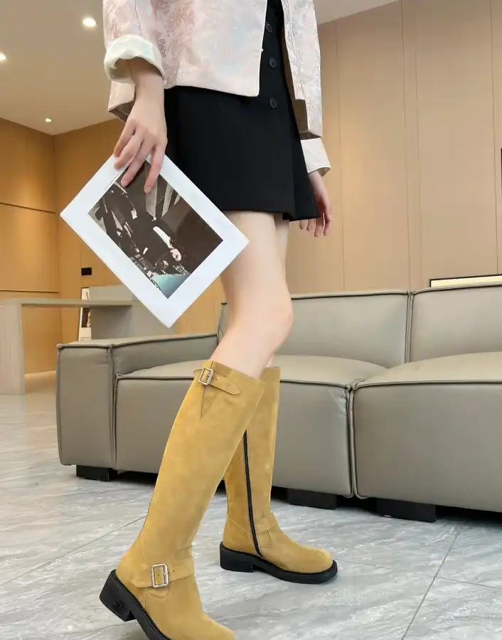 hype Miu Miu Boots