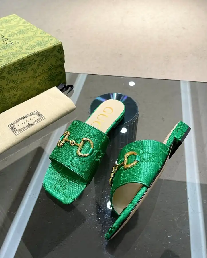 hype Gucci Slippers