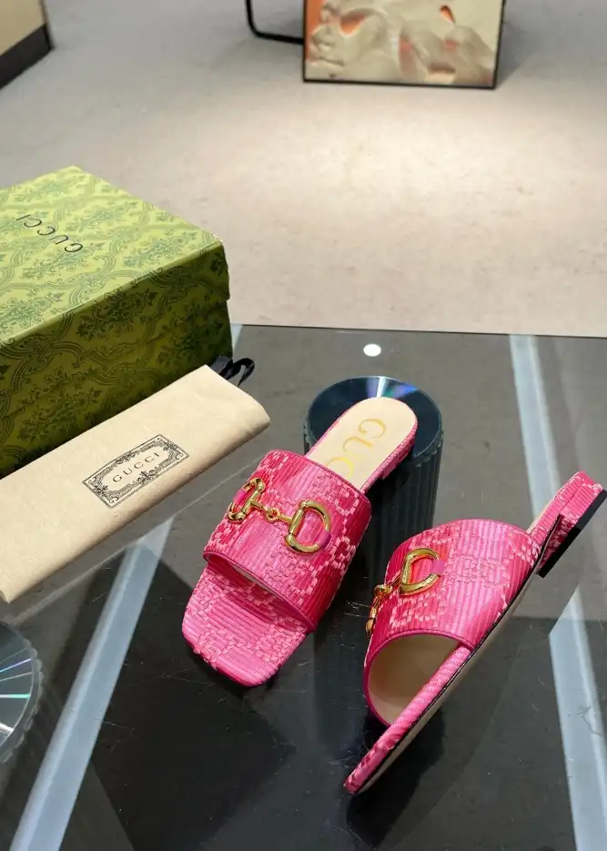 hype Gucci Slippers