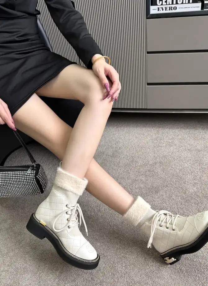 hype Chanel Boots