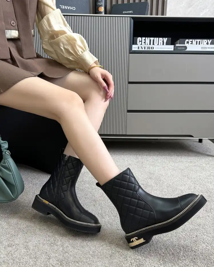 hype Chanel Boots